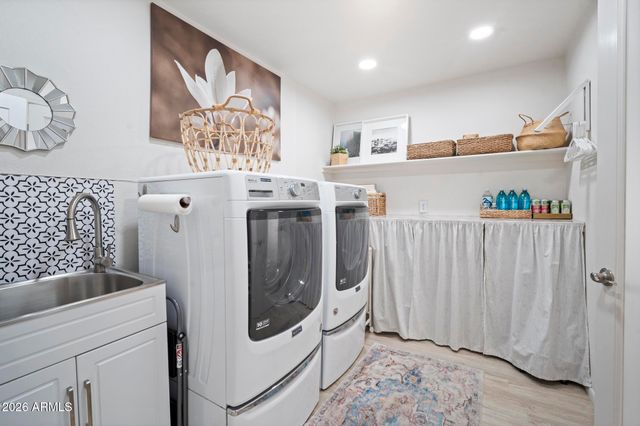 720 N 72ND Place, Scottsdale, AZ 85257