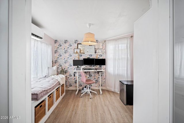 720 N 72ND Place, Scottsdale, AZ 85257