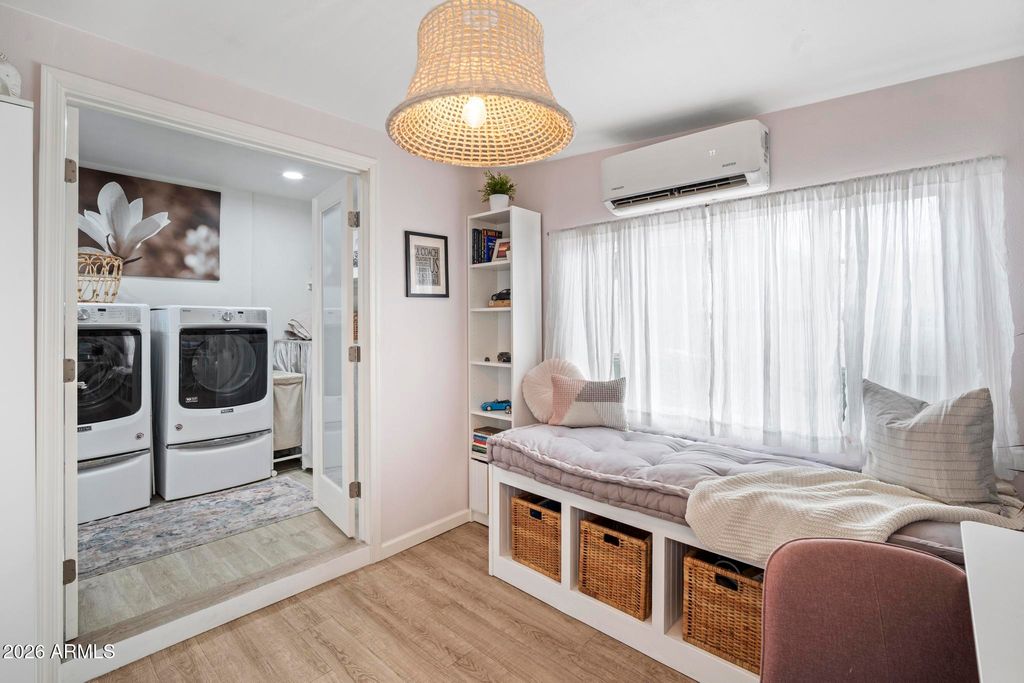 Image 14 of property listing at 720 N 72ND Place, Scottsdale, AZ 85257