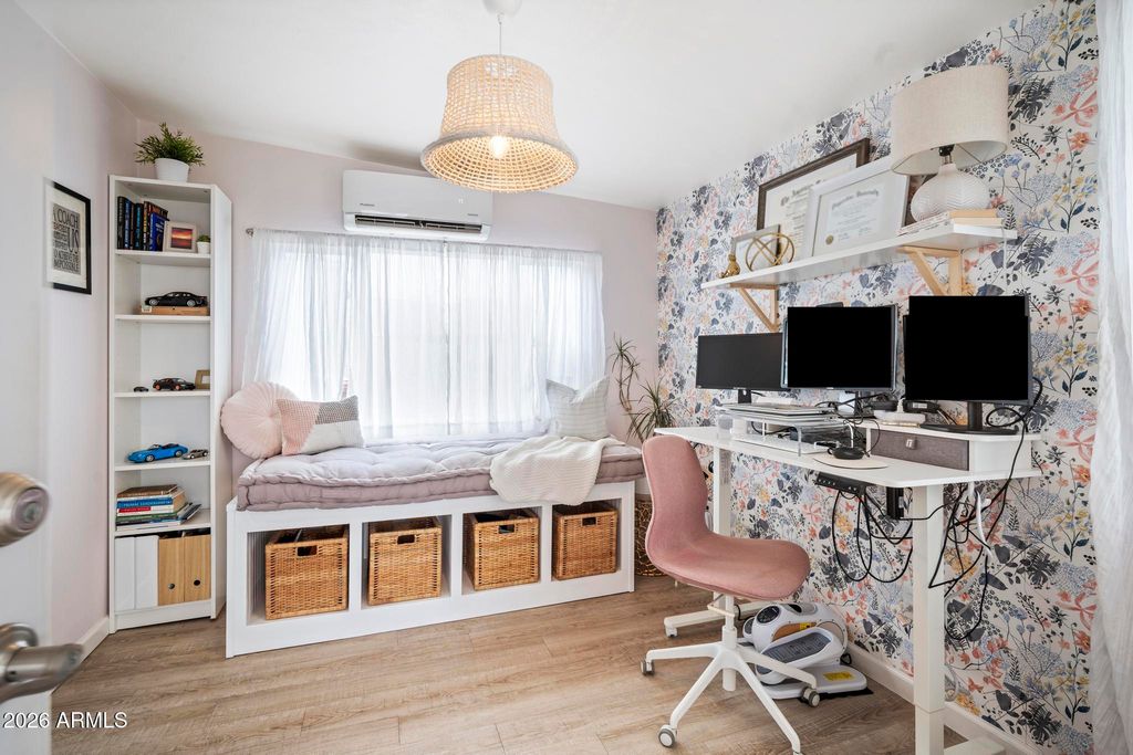 Image 16 of property listing at 720 N 72ND Place, Scottsdale, AZ 85257