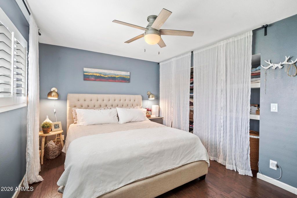 Image 18 of property listing at 720 N 72ND Place, Scottsdale, AZ 85257