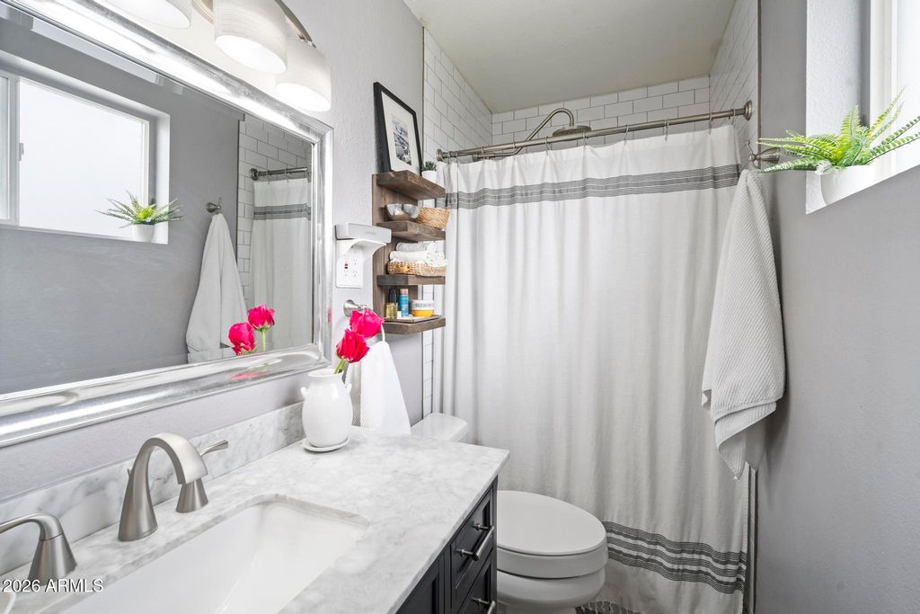 Image 21 of property listing at 720 N 72ND Place, Scottsdale, AZ 85257