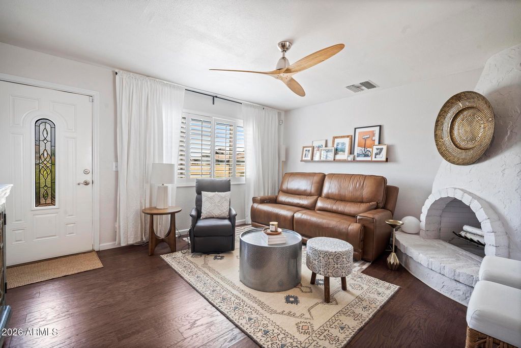 Image 4 of property listing at 720 N 72ND Place, Scottsdale, AZ 85257