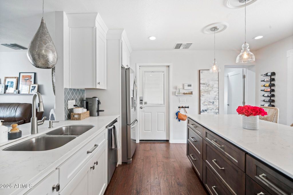 Image 6 of property listing at 720 N 72ND Place, Scottsdale, AZ 85257