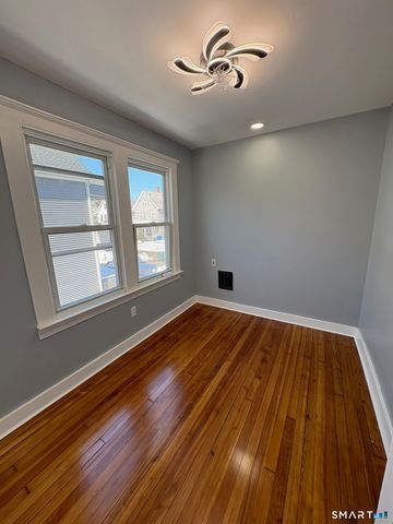 50 Collins Street, Hamden, CT 06514