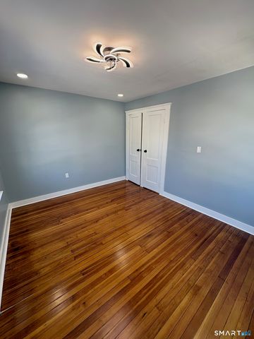 50 Collins Street, Hamden, CT 06514