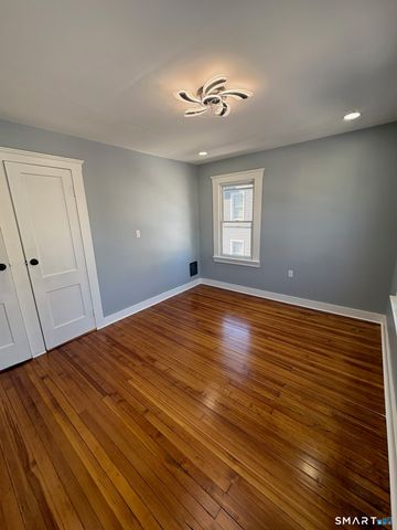 50 Collins Street, Hamden, CT 06514