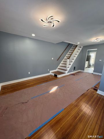 50 Collins Street, Hamden, CT 06514