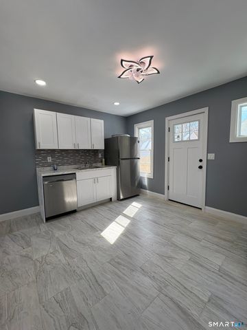 50 Collins Street, Hamden, CT 06514