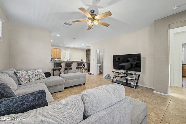 10457 S Boothill Way, Vail, AZ 85641