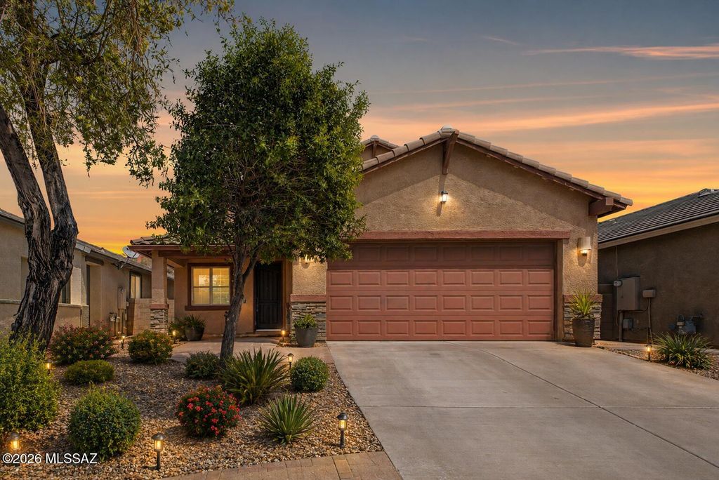 10457 S Boothill Way, Vail, AZ 85641