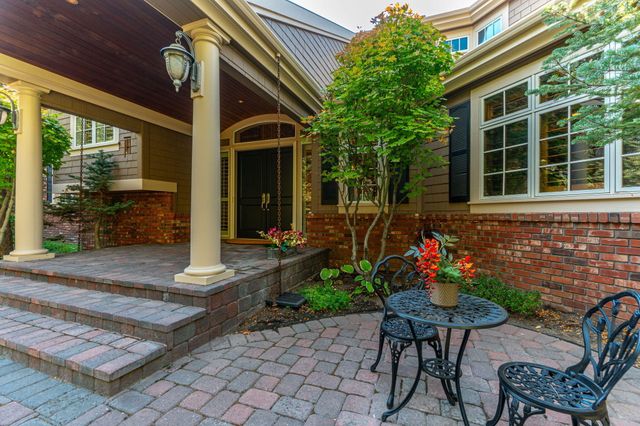 1748 NW Farewell Drive, Bend, OR 97703