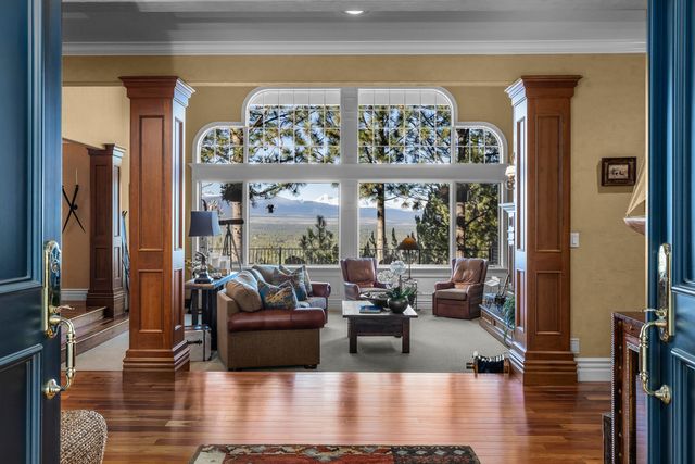 1748 NW Farewell Drive, Bend, OR 97703