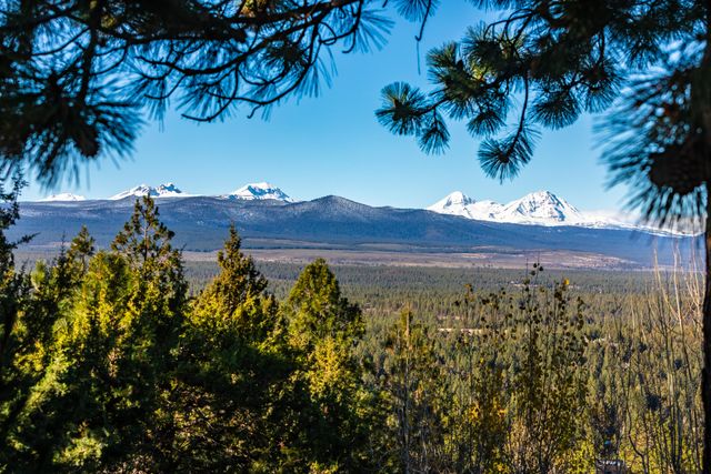 1748 NW Farewell Drive, Bend, OR 97703