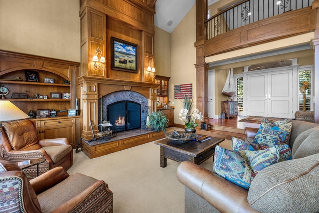 1748 NW Farewell Drive, Bend, OR 97703