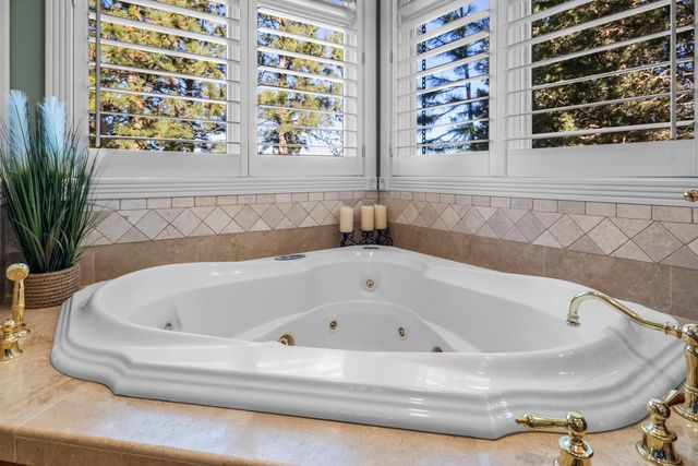 1748 NW Farewell Drive, Bend, OR 97703