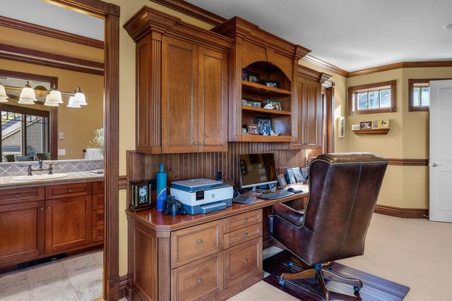 1748 NW Farewell Drive, Bend, OR 97703