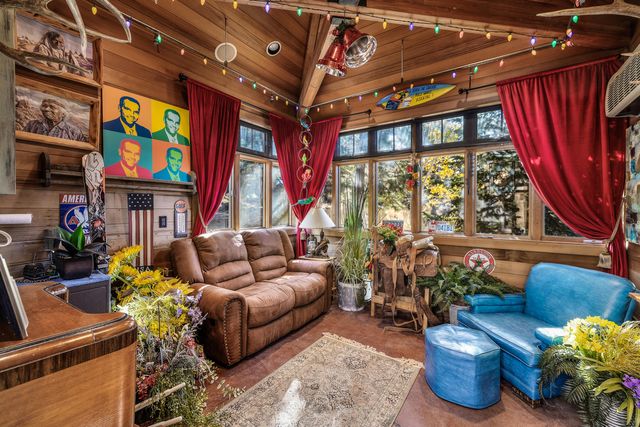 1748 NW Farewell Drive, Bend, OR 97703