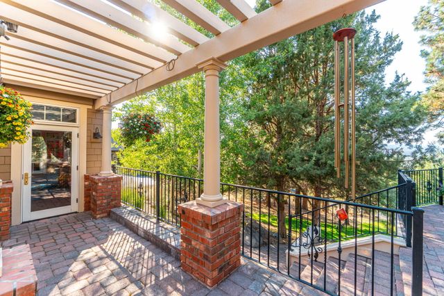 1748 NW Farewell Drive, Bend, OR 97703