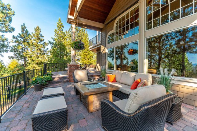 1748 NW Farewell Drive, Bend, OR 97703