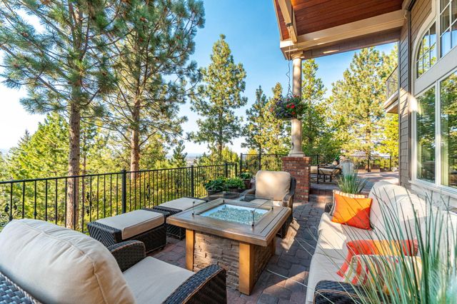 1748 NW Farewell Drive, Bend, OR 97703