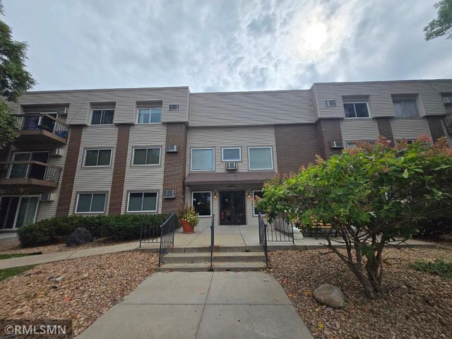 2800 Hillsboro Avenue N 315, New Hope, MN 55427