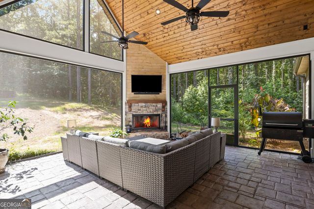 188 Harris Estates Drive, Newnan, GA 30263
