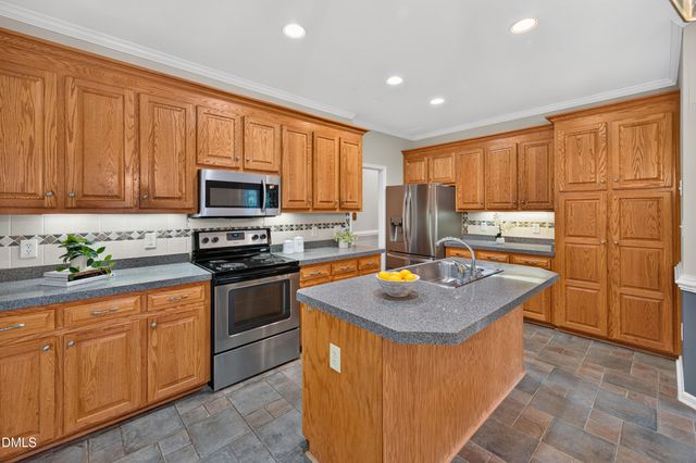 210 Donnibrook Run, Fuquay Varina, NC 27526
