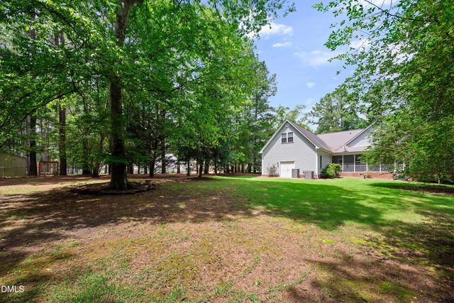 210 Donnibrook Run, Fuquay Varina, NC 27526