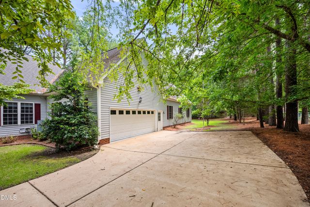 210 Donnibrook Run, Fuquay Varina, NC 27526