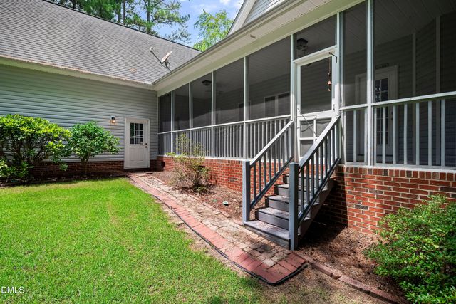 210 Donnibrook Run, Fuquay Varina, NC 27526