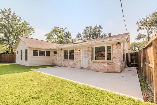 12406 Whittington Drive, Houston, TX 77077