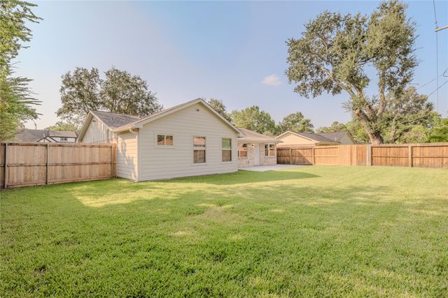 12406 Whittington Drive, Houston, TX 77077