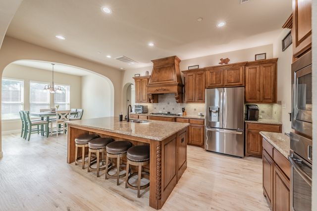 1008 Broadmoor Way, Roanoke, TX 76262