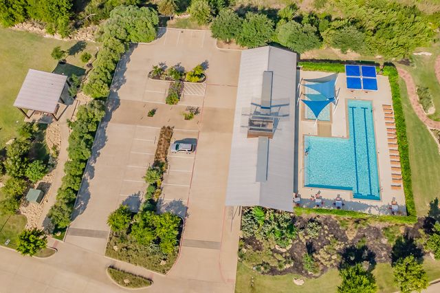 1008 Broadmoor Way, Roanoke, TX 76262