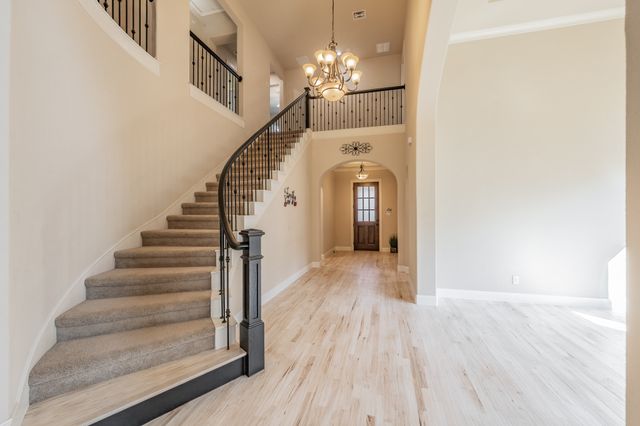 1008 Broadmoor Way, Roanoke, TX 76262