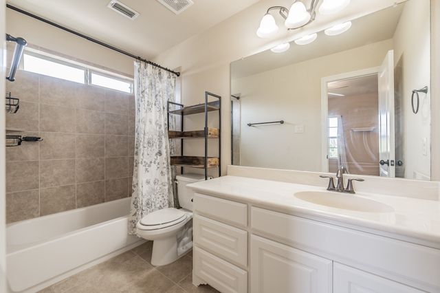 1008 Broadmoor Way, Roanoke, TX 76262