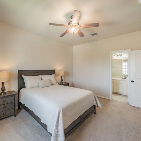 1008 Broadmoor Way, Roanoke, TX 76262