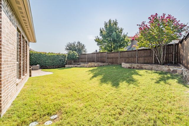 1008 Broadmoor Way, Roanoke, TX 76262