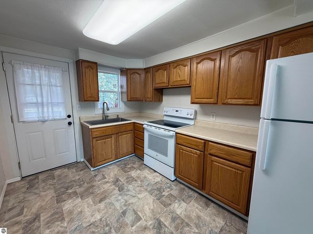 1005 E Chippewa Street, Mt Pleasant, MI 48858