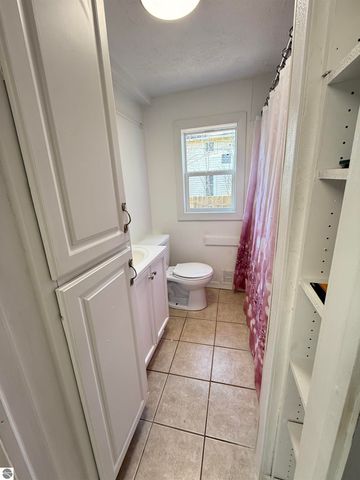 1005 E Chippewa Street, Mt Pleasant, MI 48858