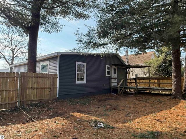 1005 E Chippewa Street, Mt Pleasant, MI 48858