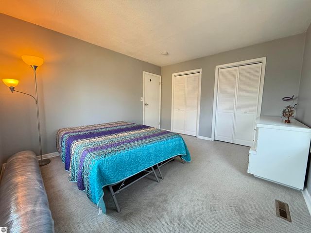 1005 E Chippewa Street, Mt Pleasant, MI 48858