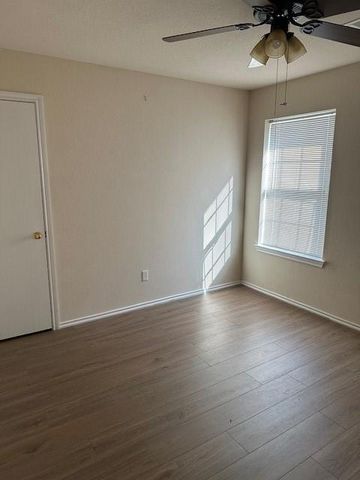 1316 Beechwood DR, Kyle, TX 78640