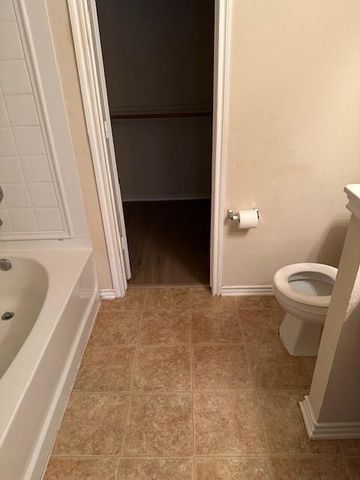 1316 Beechwood DR, Kyle, TX 78640