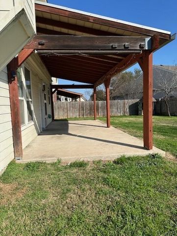 1316 Beechwood DR, Kyle, TX 78640