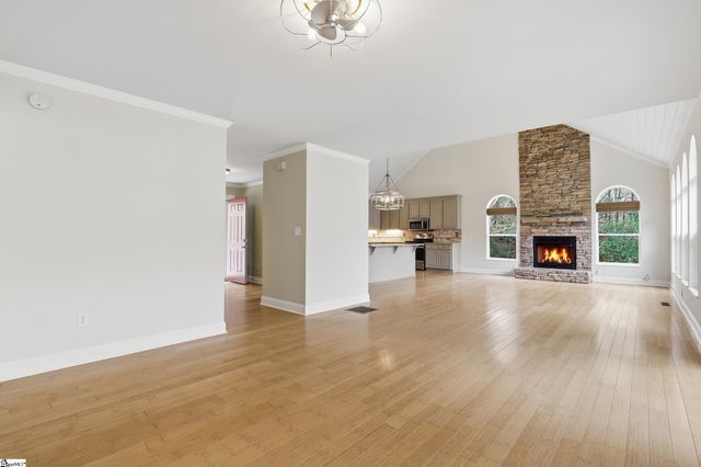 209 Falcon Crest Way, Pickens, SC 29671