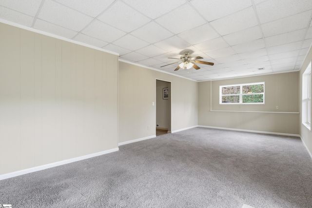 209 Falcon Crest Way, Pickens, SC 29671