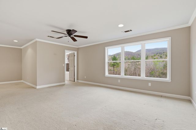 209 Falcon Crest Way, Pickens, SC 29671