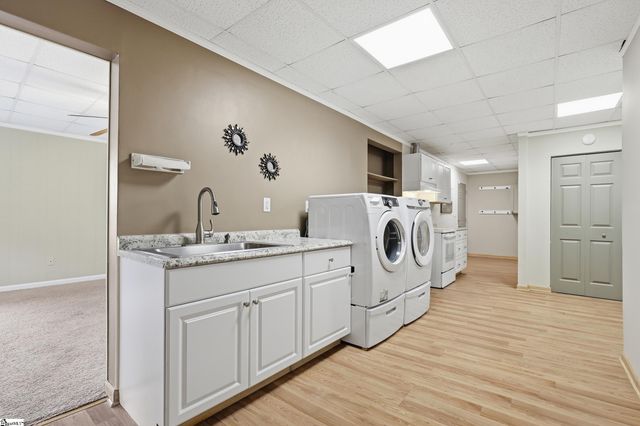 209 Falcon Crest Way, Pickens, SC 29671